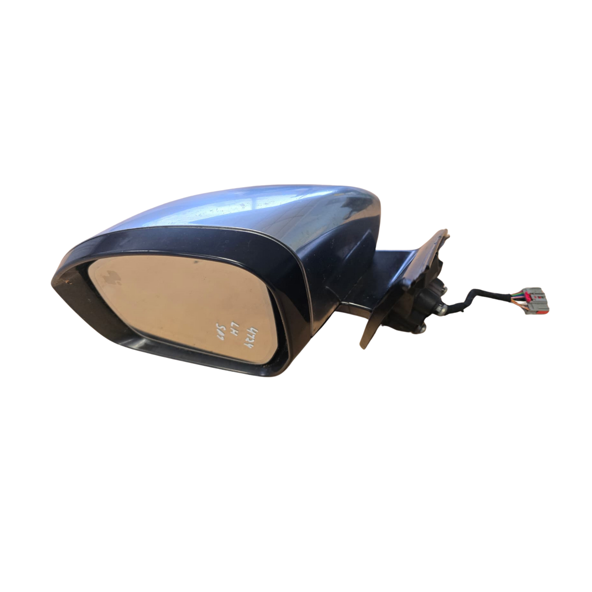Roverland Parts Door Mirror for Range Rover with sleek design and electrical connectivity