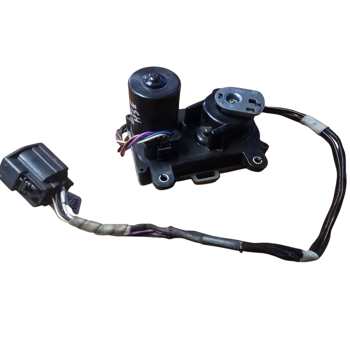 Roverland Parts Intermediate Pipe designed for high-performance exhaust systems.