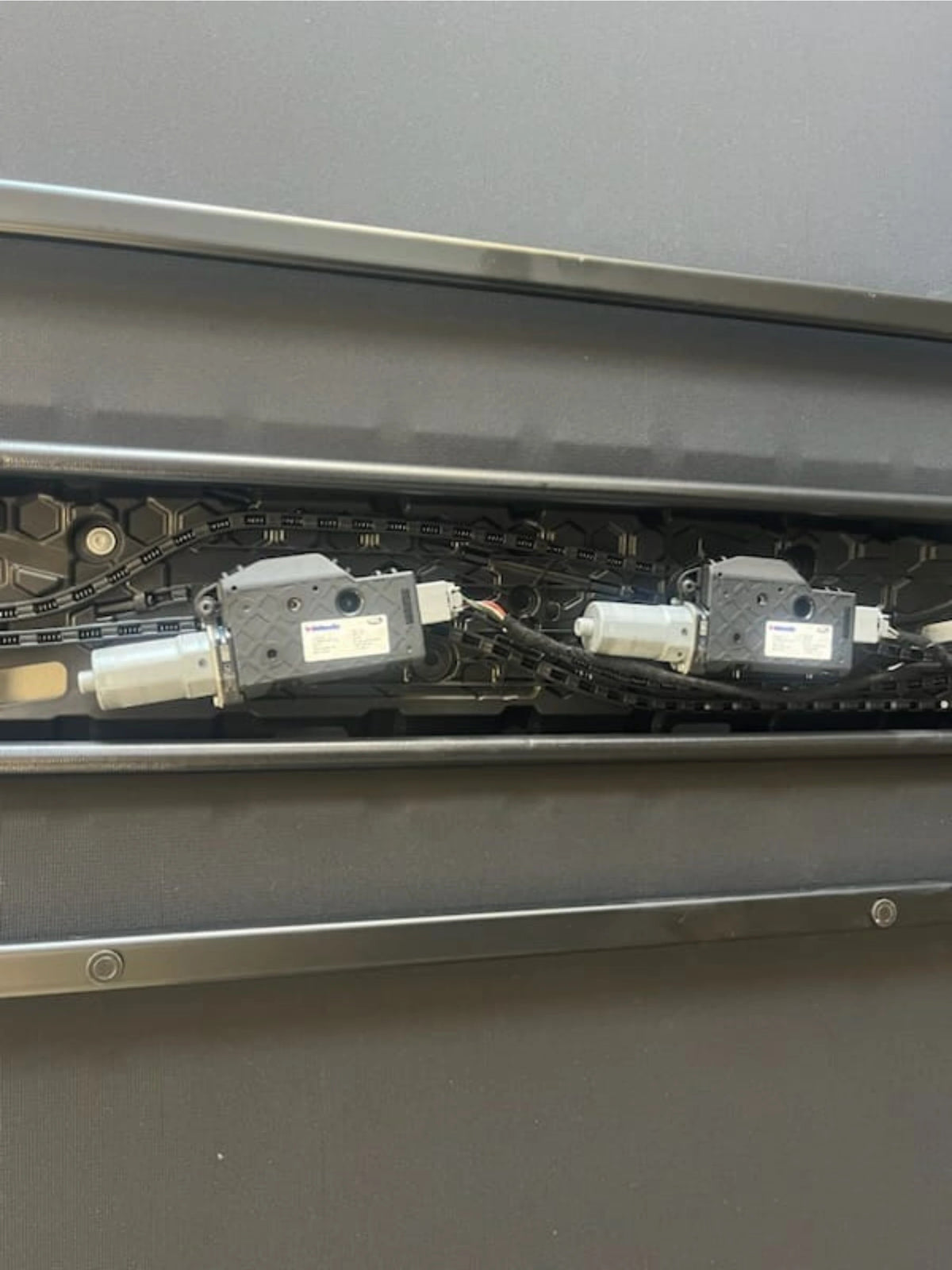 Power Sunroof motor assembly with components for smooth operation and replacement