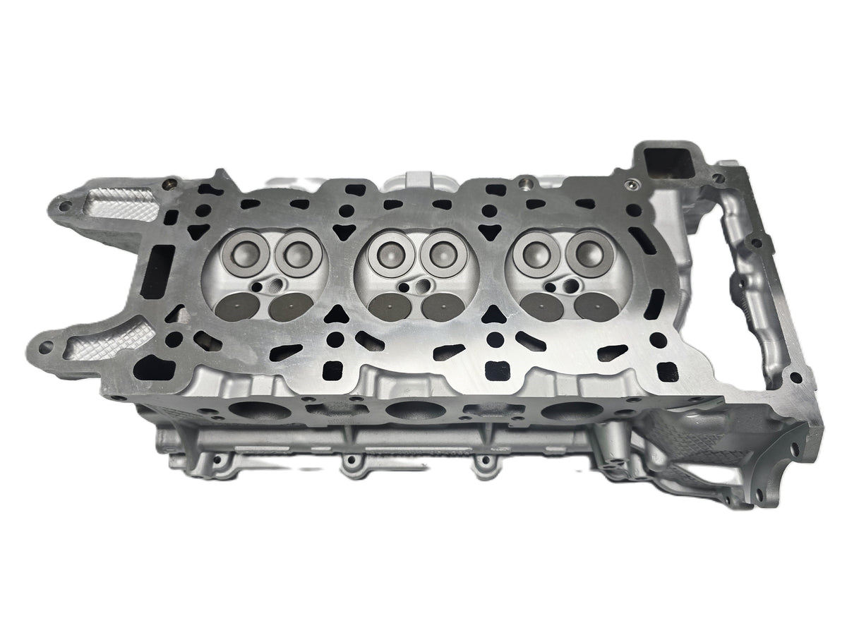 Land Rover LR3 and LR4 Cylinder Head engine part replacement aluminum casting for vehicle repair