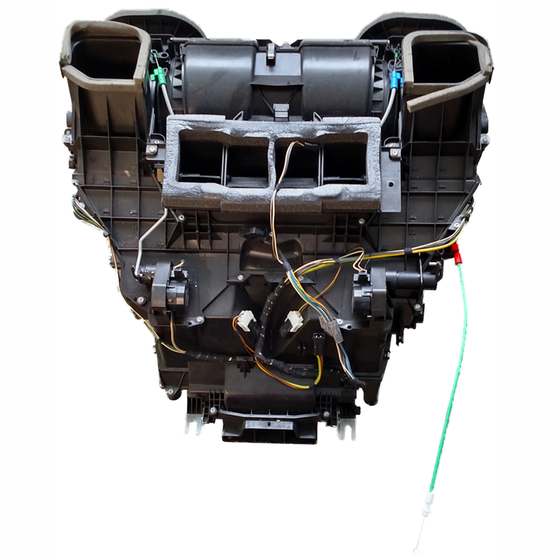 Range Rover amplifier case with wiring and vents for vehicle audio system replacement part