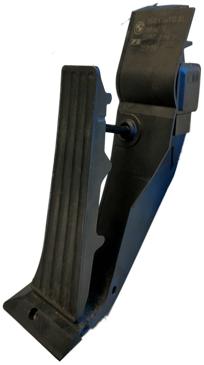 Range Rover accelerator pedal assembly replacement part in black plastic and rubber