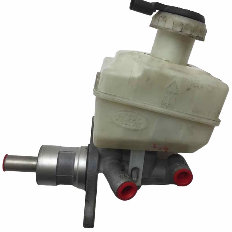 Range Rover brake master cylinder with reservoir for brake system replacement
