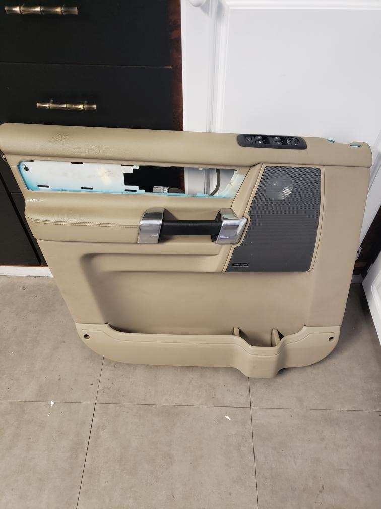 Beige LR4 Door Panel with speaker and handle assembly for LR3 and LR4 parts replacement