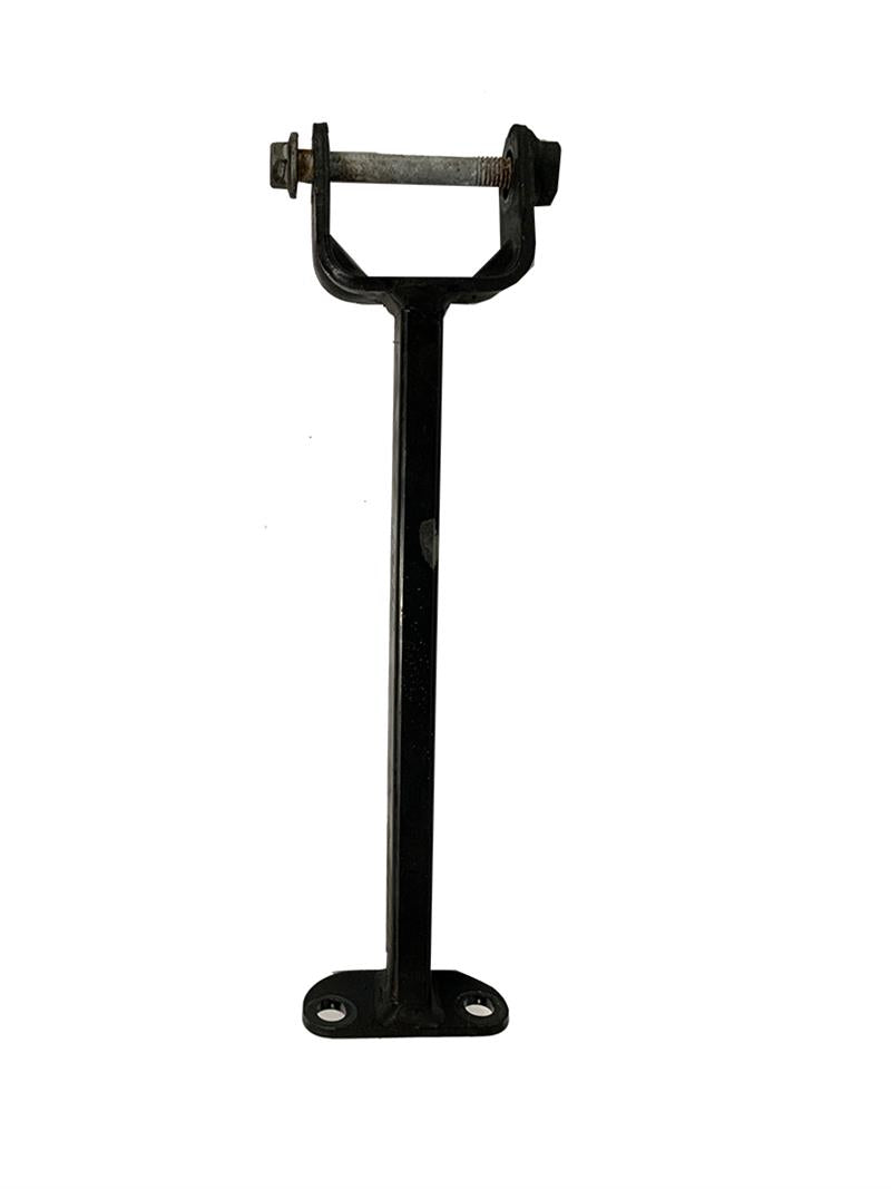 Range Rover Differential Support part in black metal for vehicle drivetrain stability