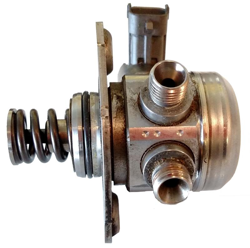 Range Rover fuel pump part with metal connectors and spring mechanism for vehicle fuel delivery