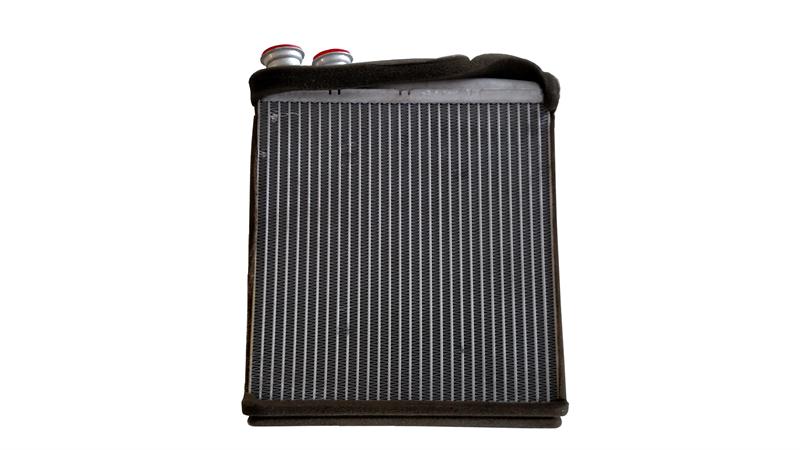 LR2 Parts radiator core for Land Rover vehicle with metal fins and inlet outlets