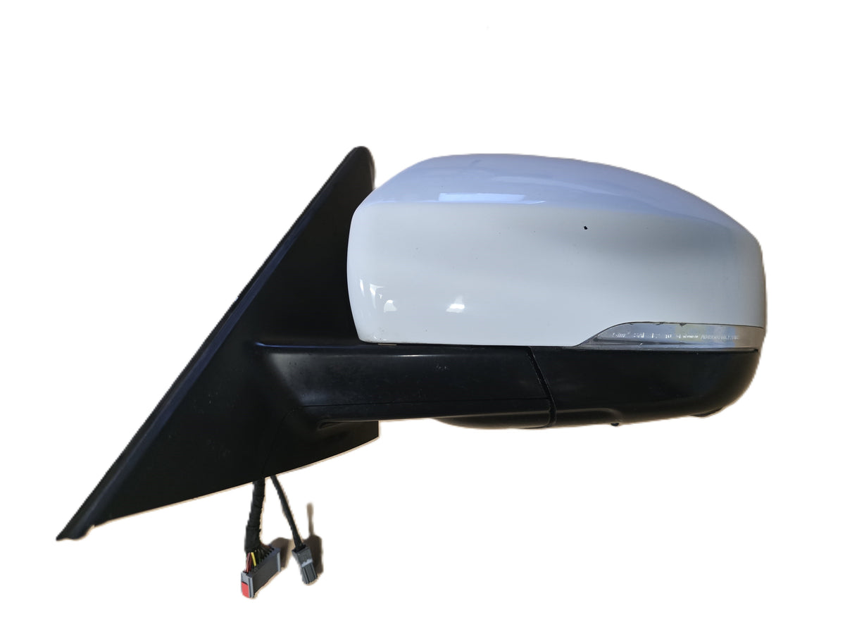 Roverland Parts Left Door Mirror in White with Integrated Turn Signal Lights for Vehicles