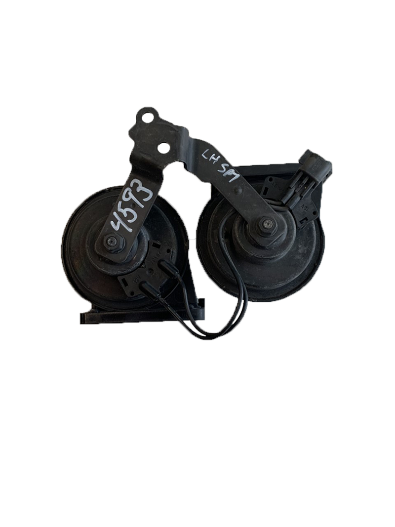 Black dual horn component for Range Rover Sport with mounting bracket and wiring