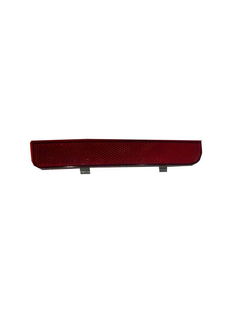 Red bumper reflector for LR2 parts with mounting clips for vehicle safety and visibility