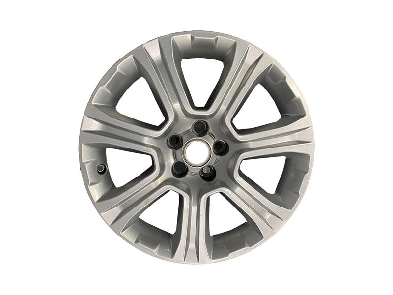 Range Rover Evoque silver alloy wheel replacement part with modern multi-spoke design