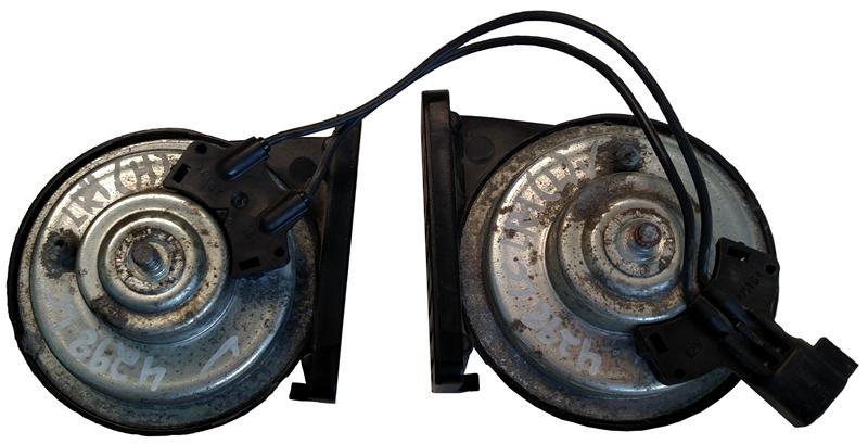 Sport Range Rover parts pair of electric vehicle horns with wiring connectors